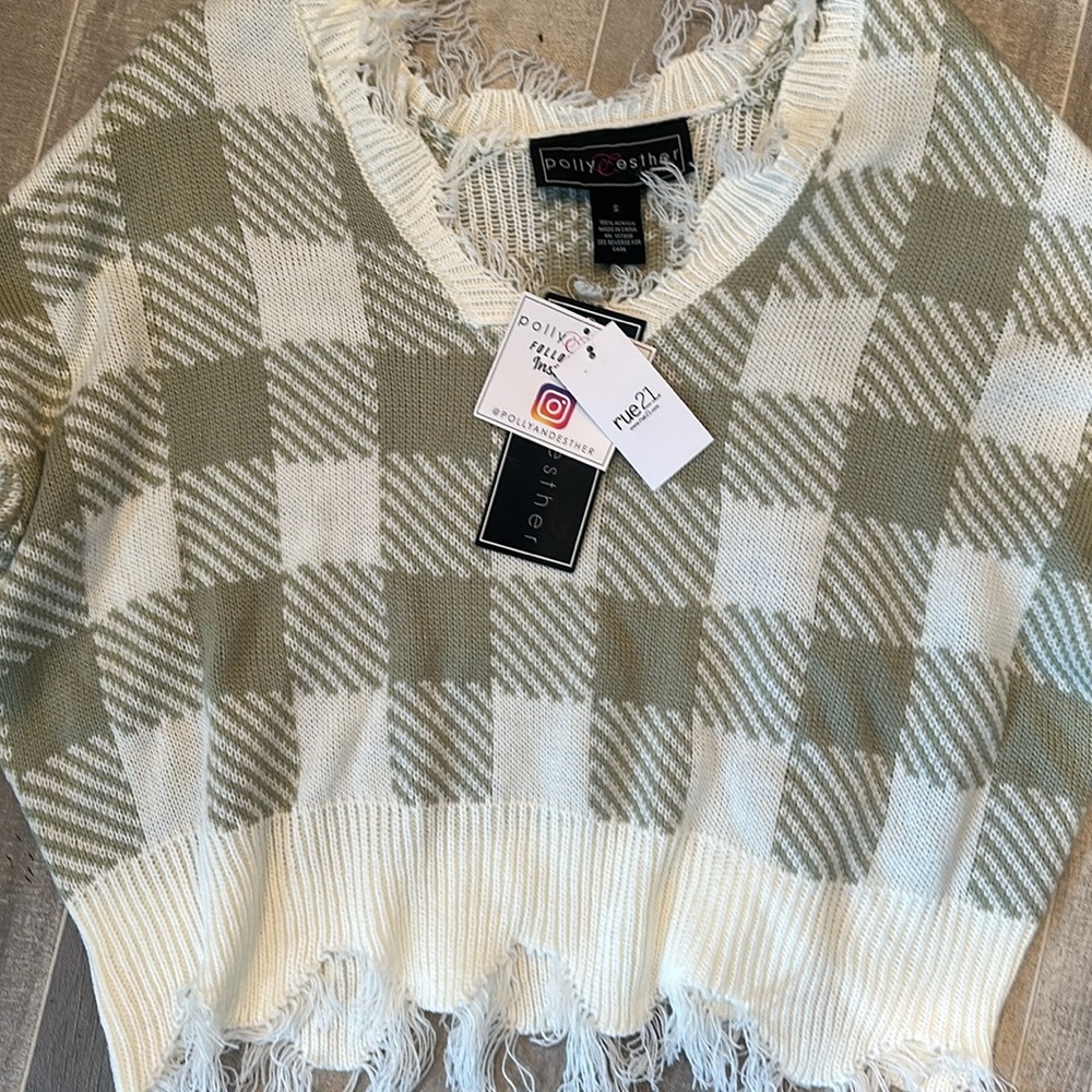Shirt - Picture 2 of 4